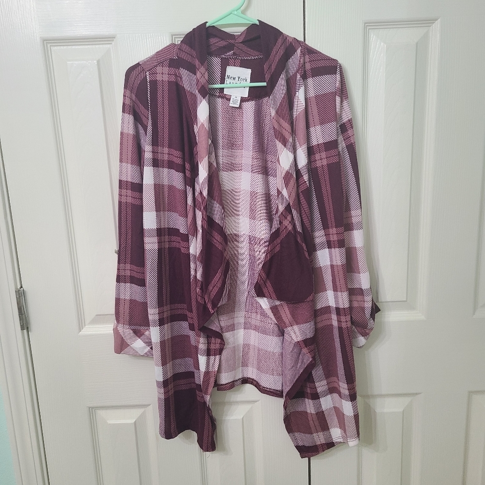 NWOT Plaid cardigan